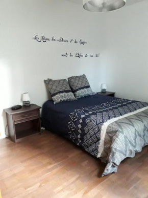 Chambre parentale au calme près Bordeaux
